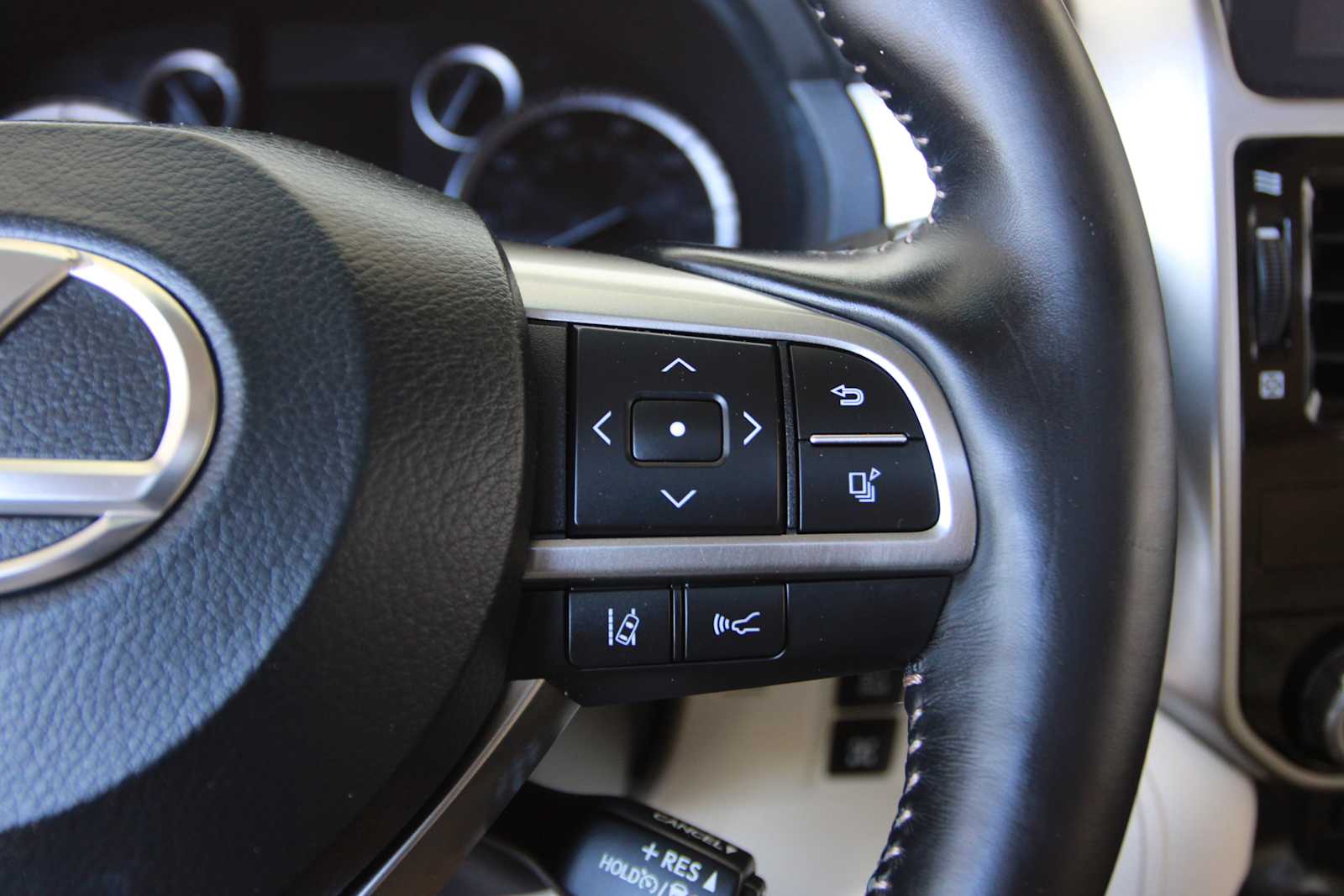 used 2022 Lexus GX 460 car, priced at $52,998