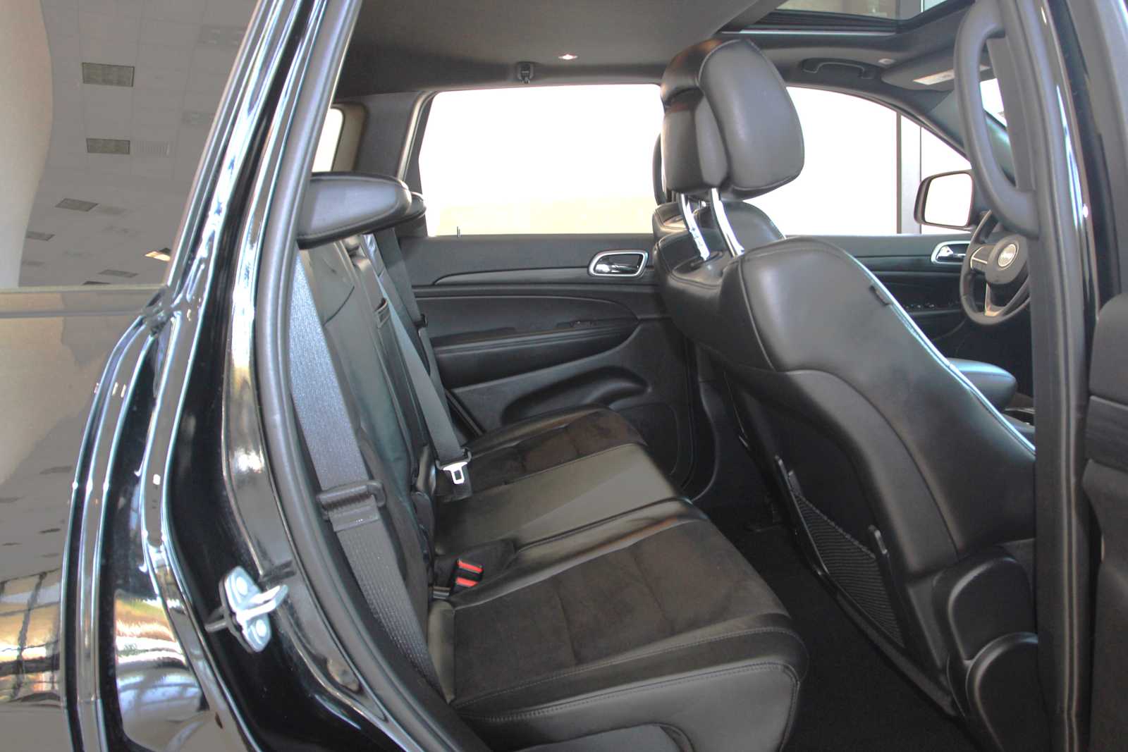 used 2020 Jeep Grand Cherokee car, priced at $25,998