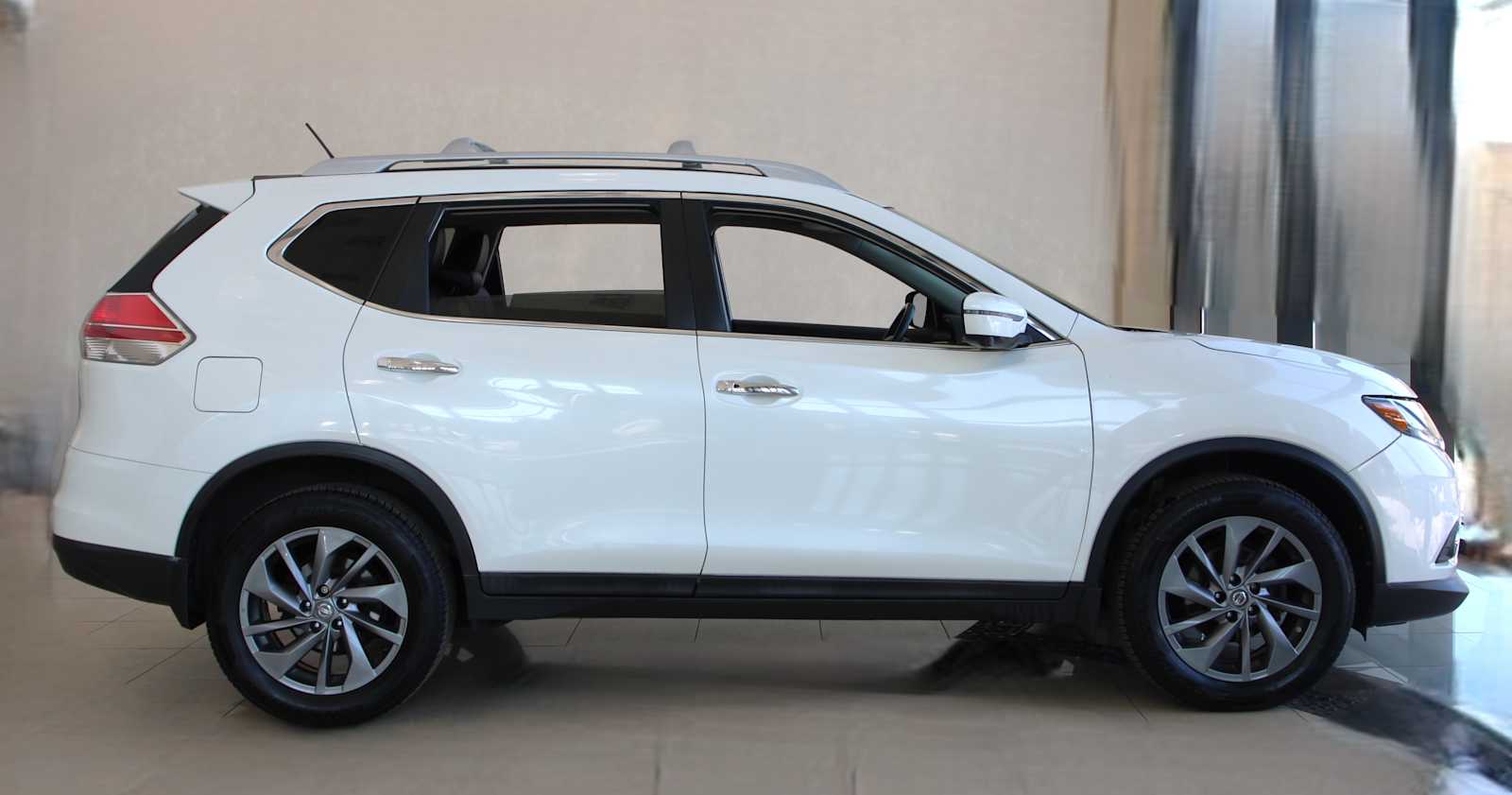 used 2016 Nissan Rogue car, priced at $9,698