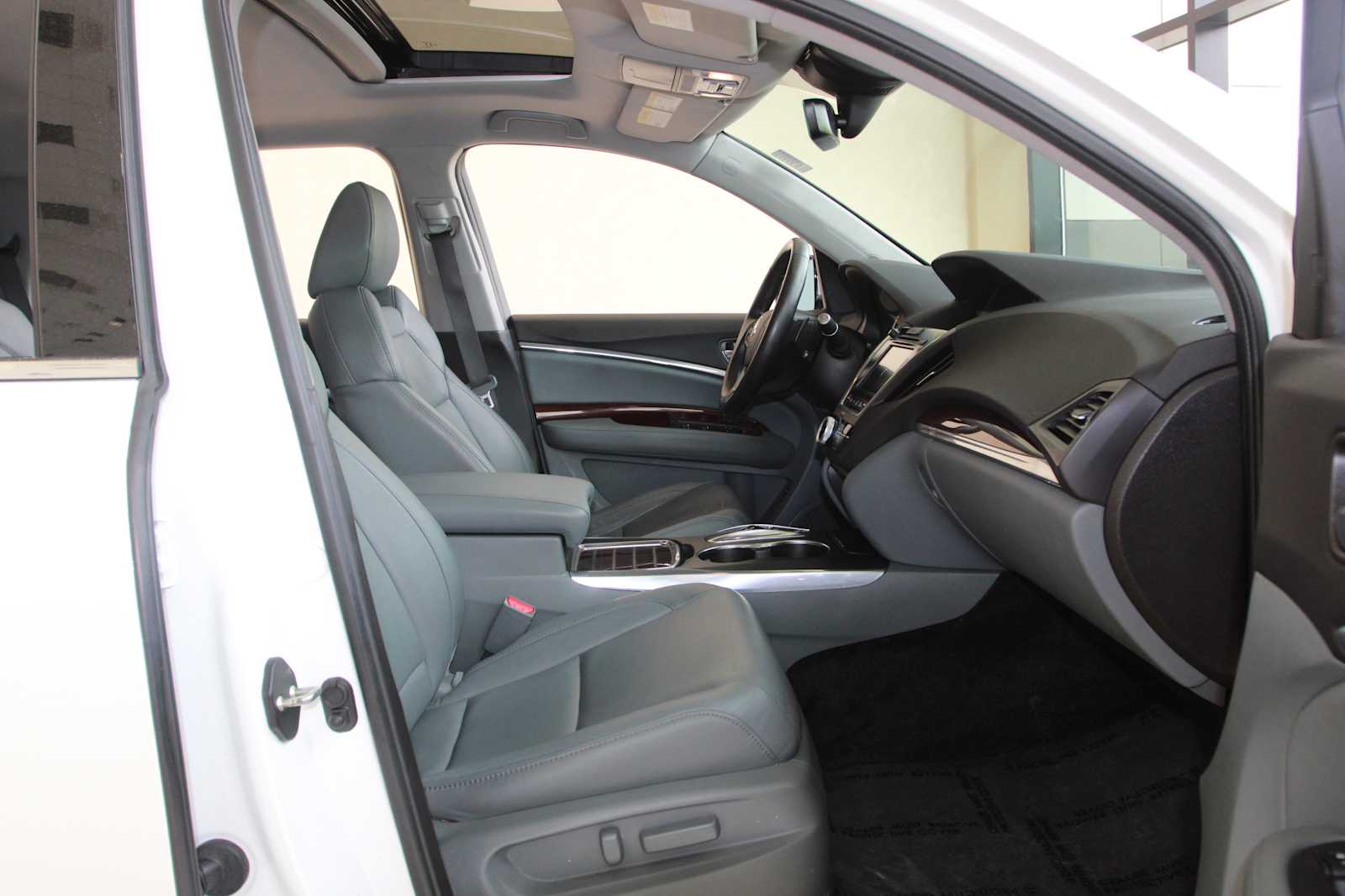 used 2016 Acura MDX car, priced at $18,998