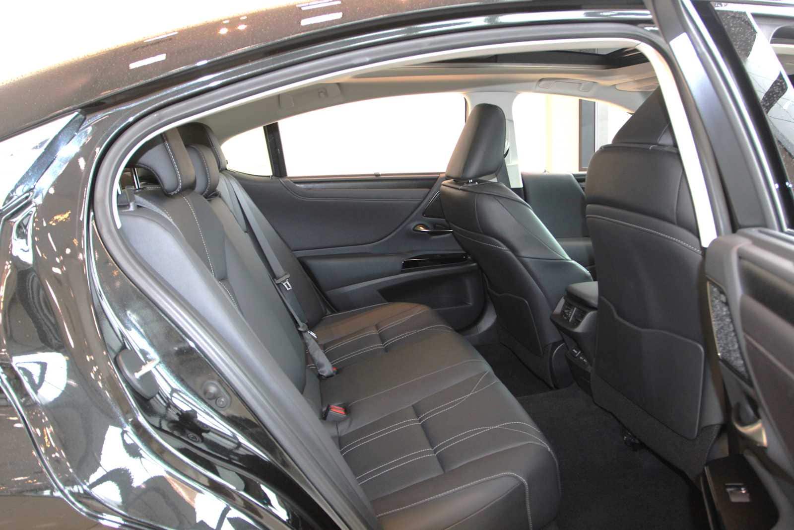 used 2024 Lexus ES 350 car, priced at $46,998