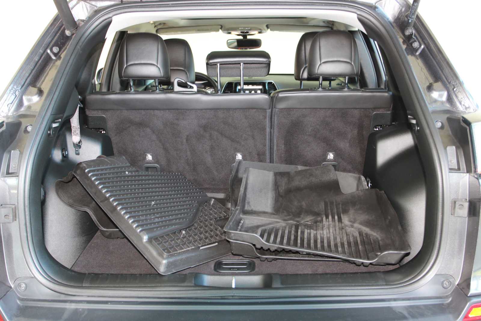 used 2019 Jeep Cherokee car, priced at $17,998