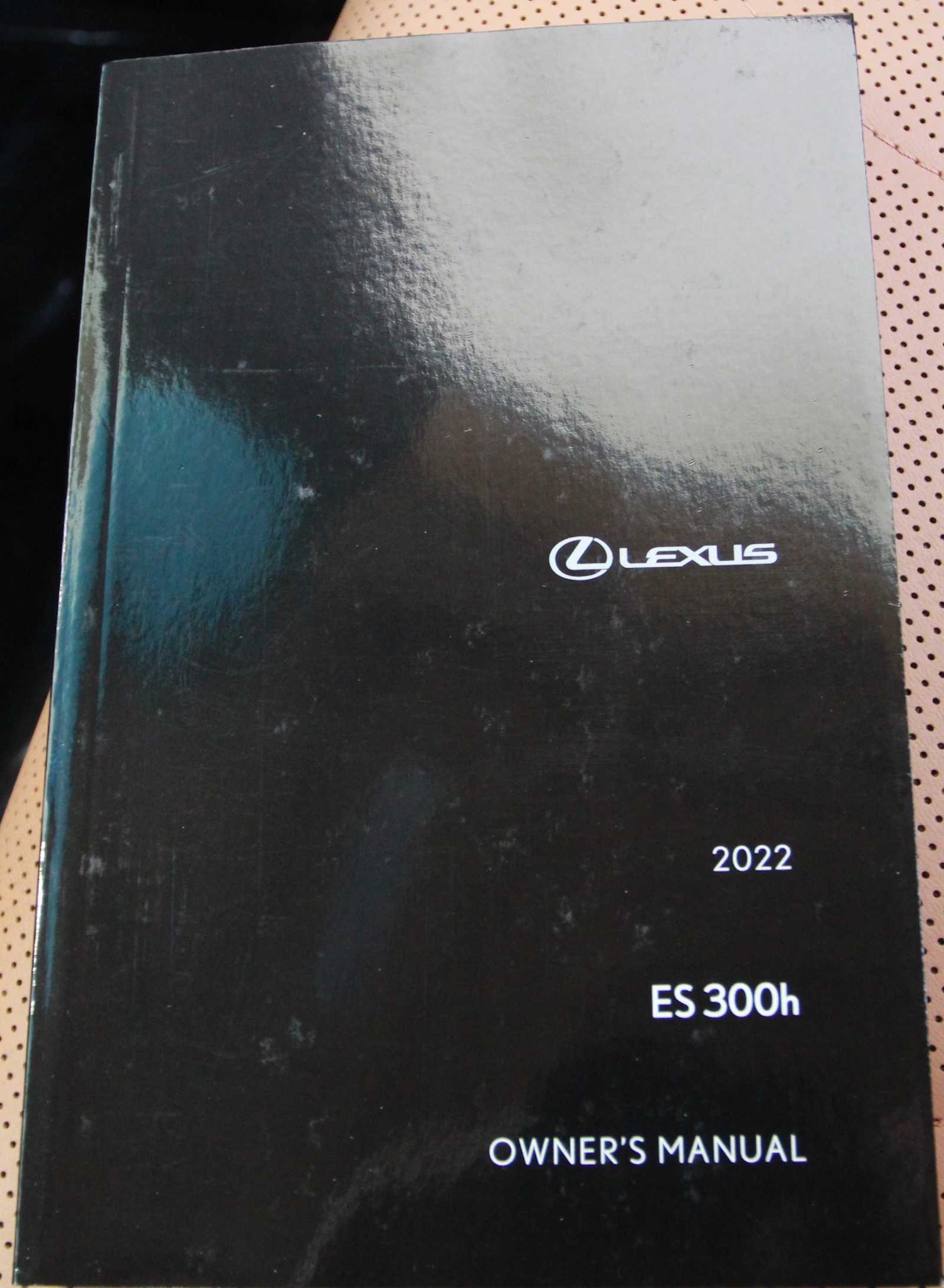 used 2022 Lexus ES 300h car, priced at $39,998
