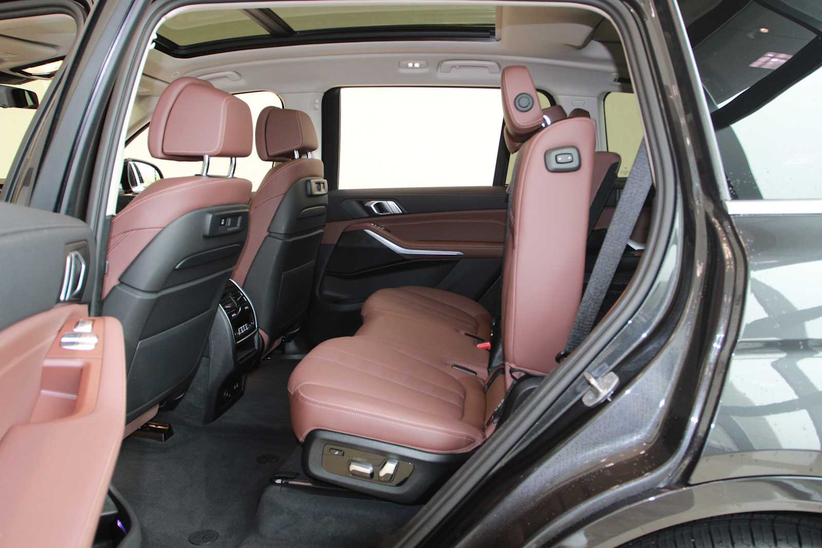 used 2022 BMW X7 car, priced at $47,798