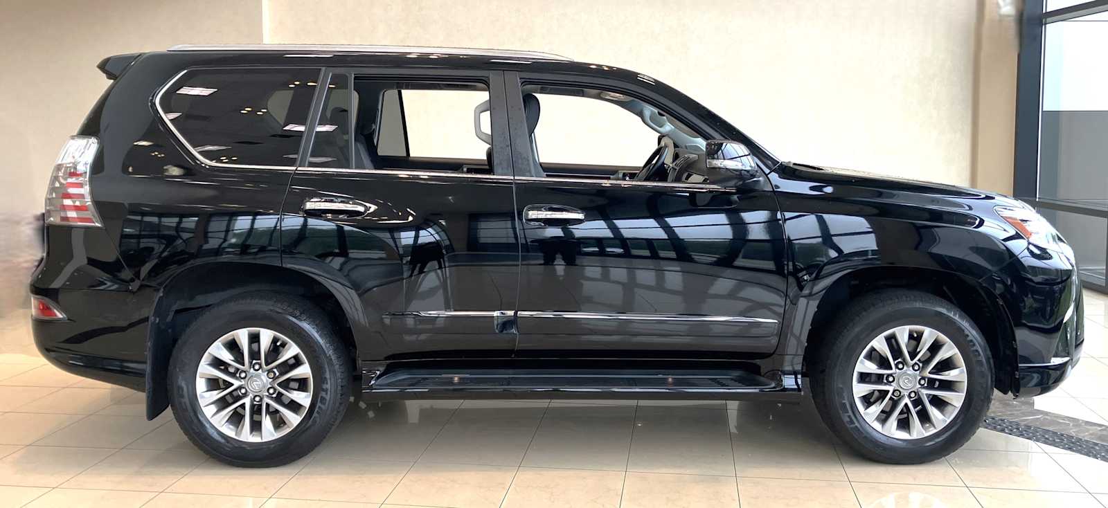 used 2018 Lexus GX 460 car, priced at $42,998