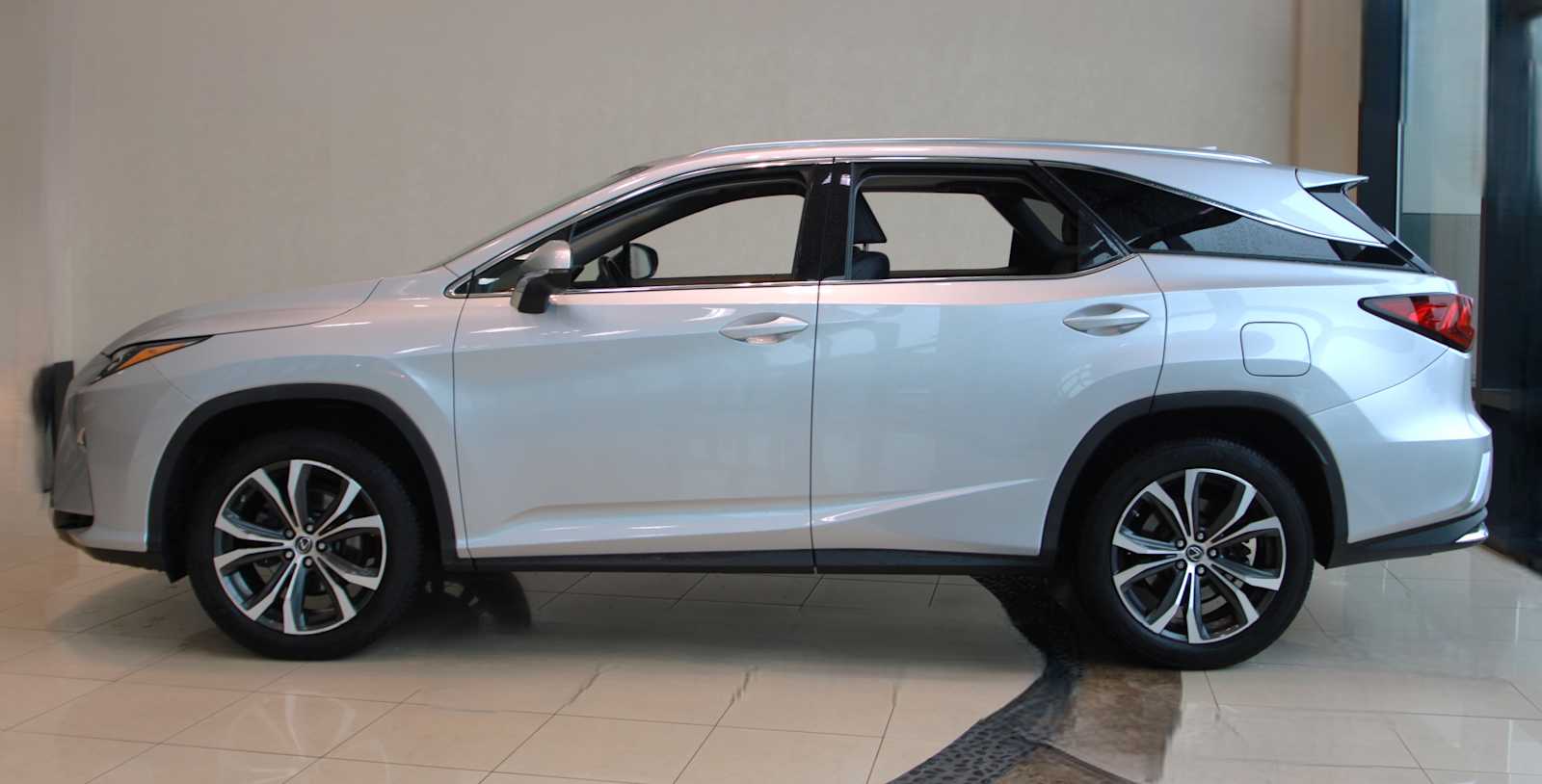 used 2018 Lexus RX 350L car, priced at $33,998
