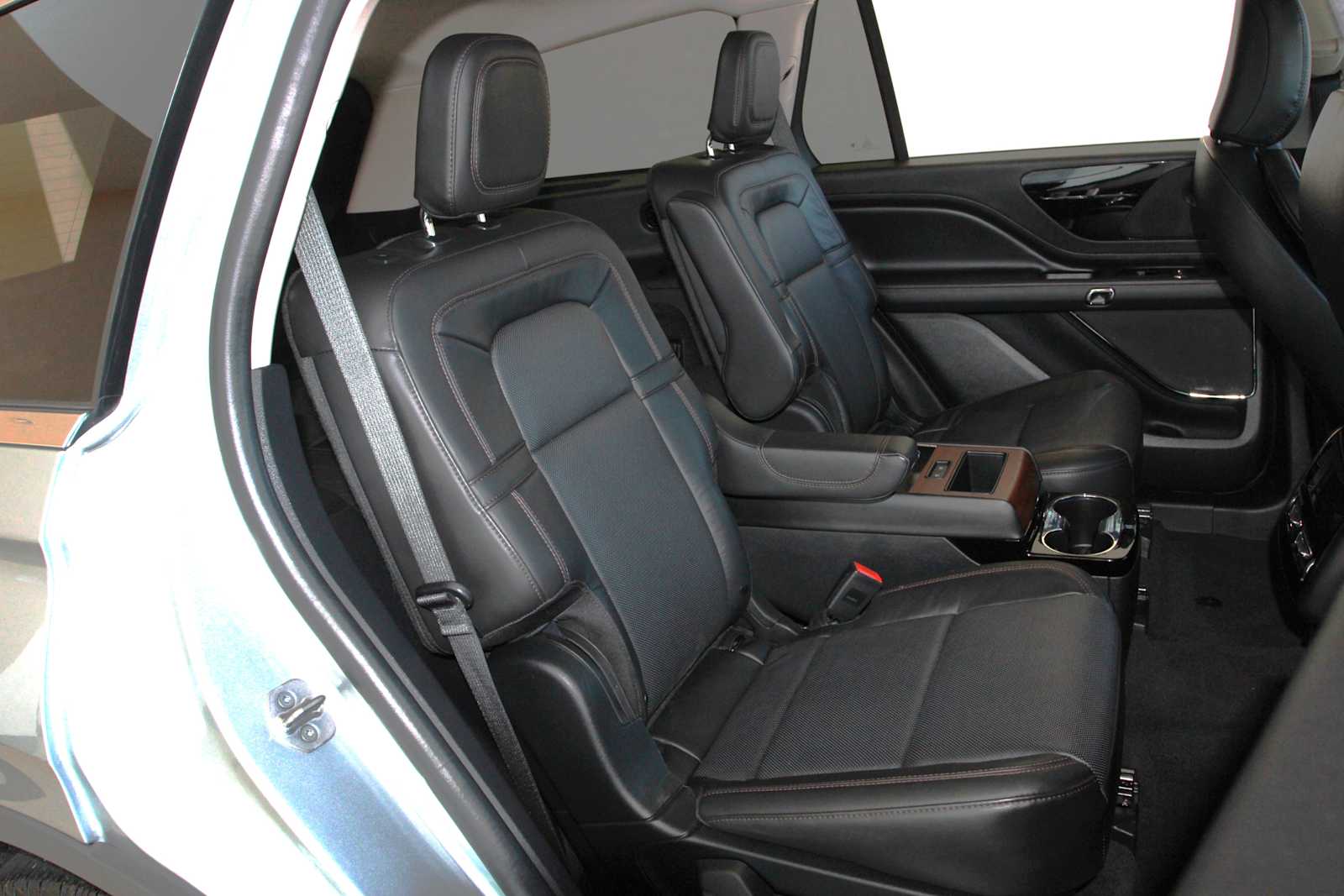 used 2023 Lincoln Aviator car, priced at $47,998