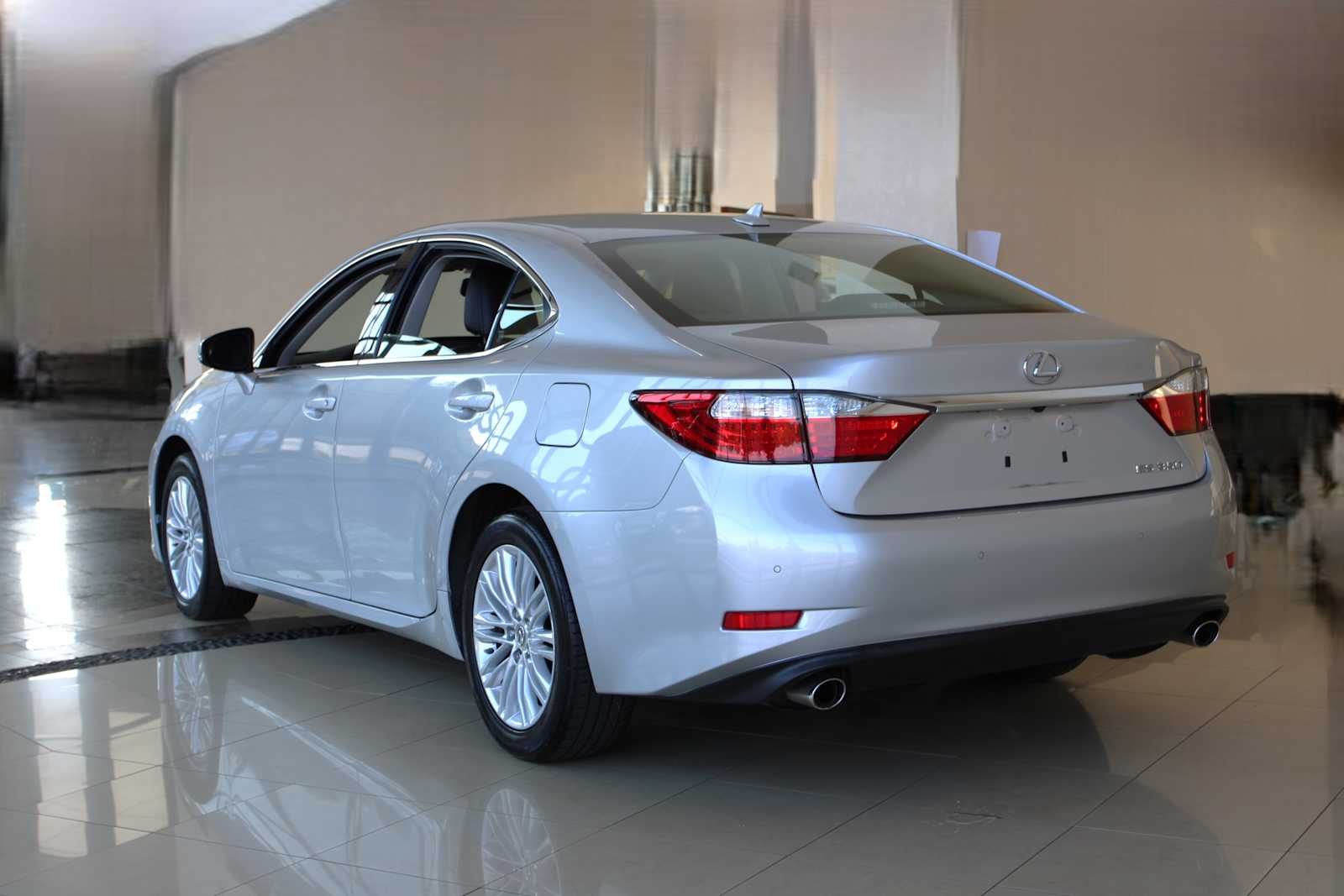 used 2013 Lexus ES 350 car, priced at $14,498