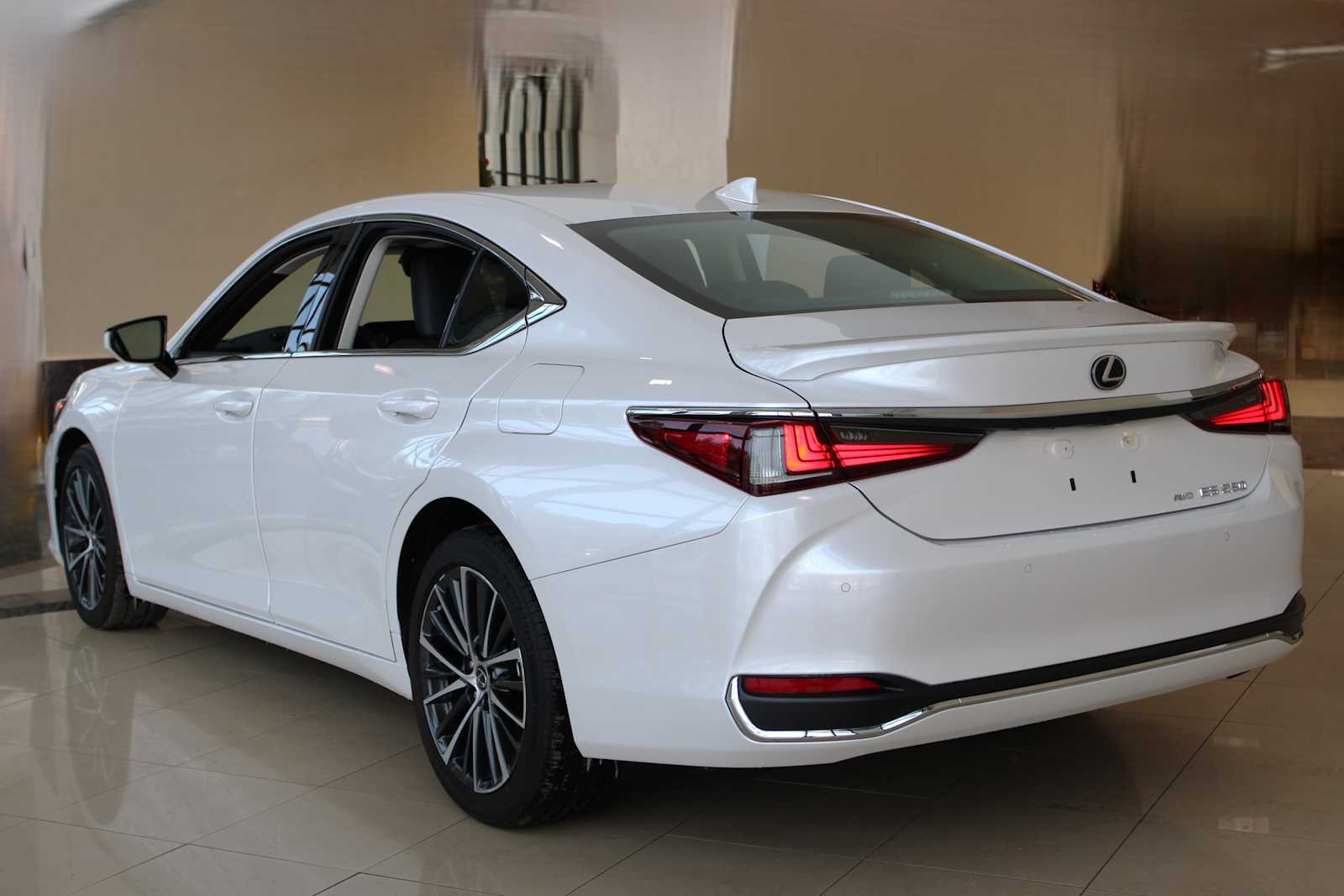 used 2022 Lexus ES 250 car, priced at $32,998