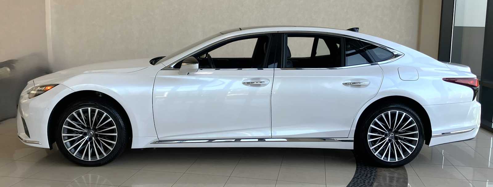 used 2025 Lexus LS 500 car, priced at $95,998