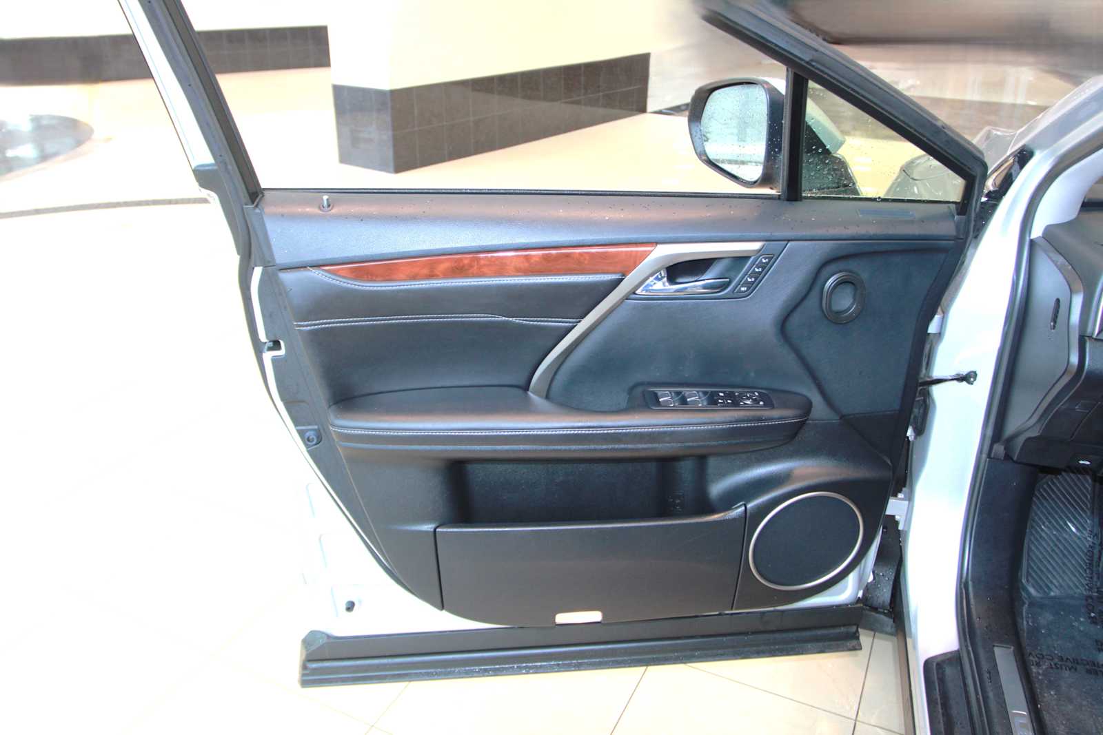 used 2018 Lexus RX 350L car, priced at $33,998
