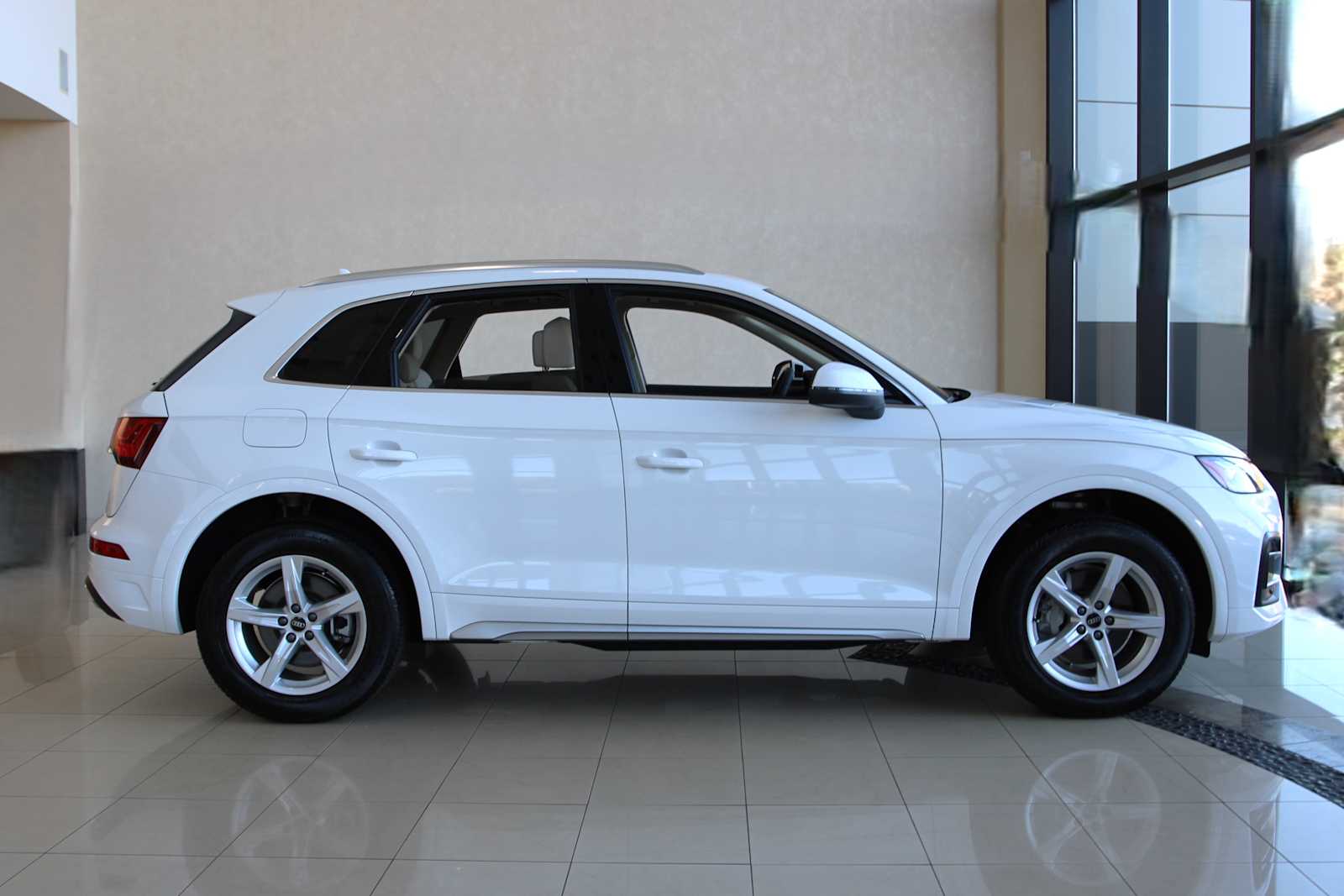 used 2024 Audi Q5 car, priced at $39,998