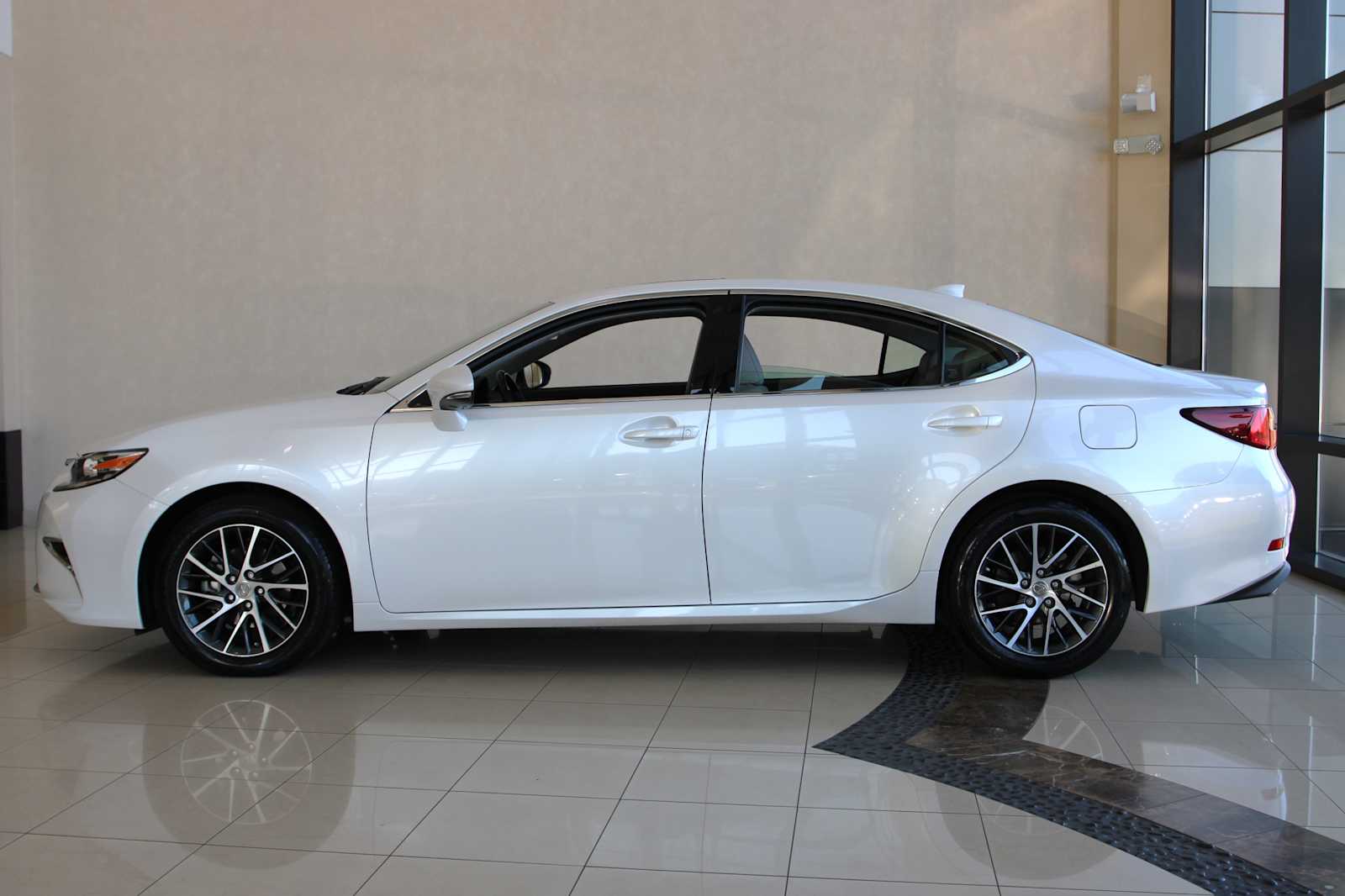 used 2017 Lexus ES 350 car, priced at $28,498