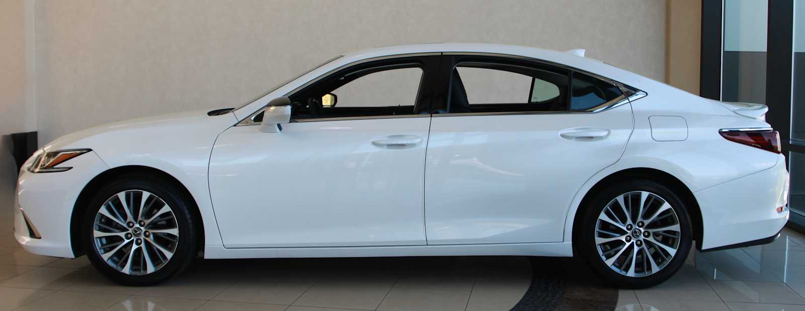 used 2020 Lexus ES 350 car, priced at $31,798
