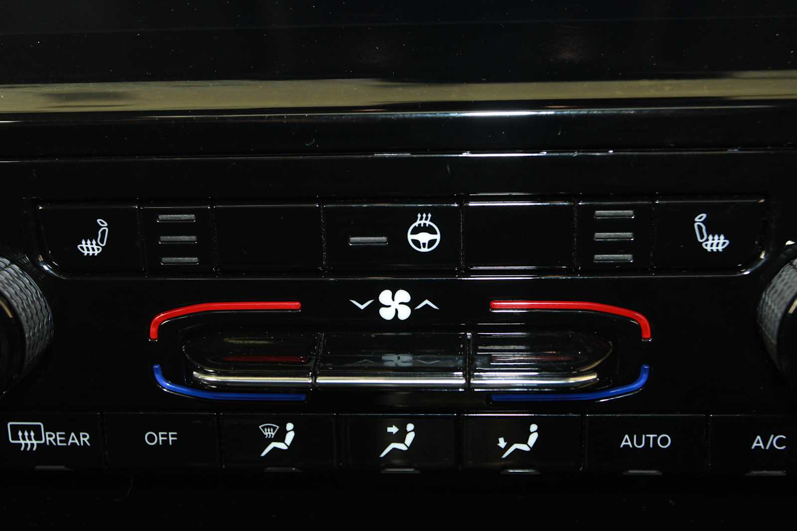 used 2023 Jeep Grand Cherokee L car, priced at $34,998