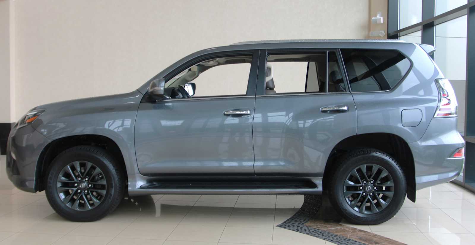 used 2022 Lexus GX 460 car, priced at $52,998