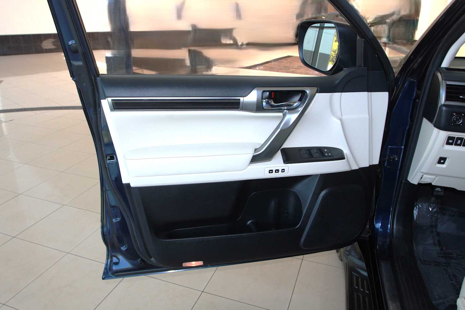 used 2022 Lexus GX 460 car, priced at $52,998
