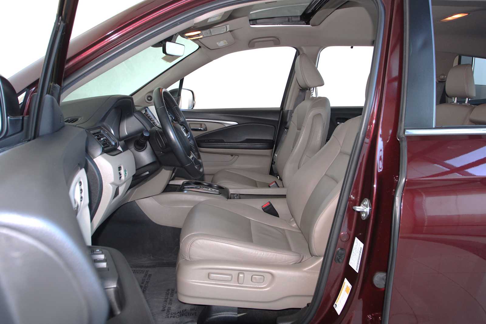 used 2022 Honda Pilot car, priced at $31,498