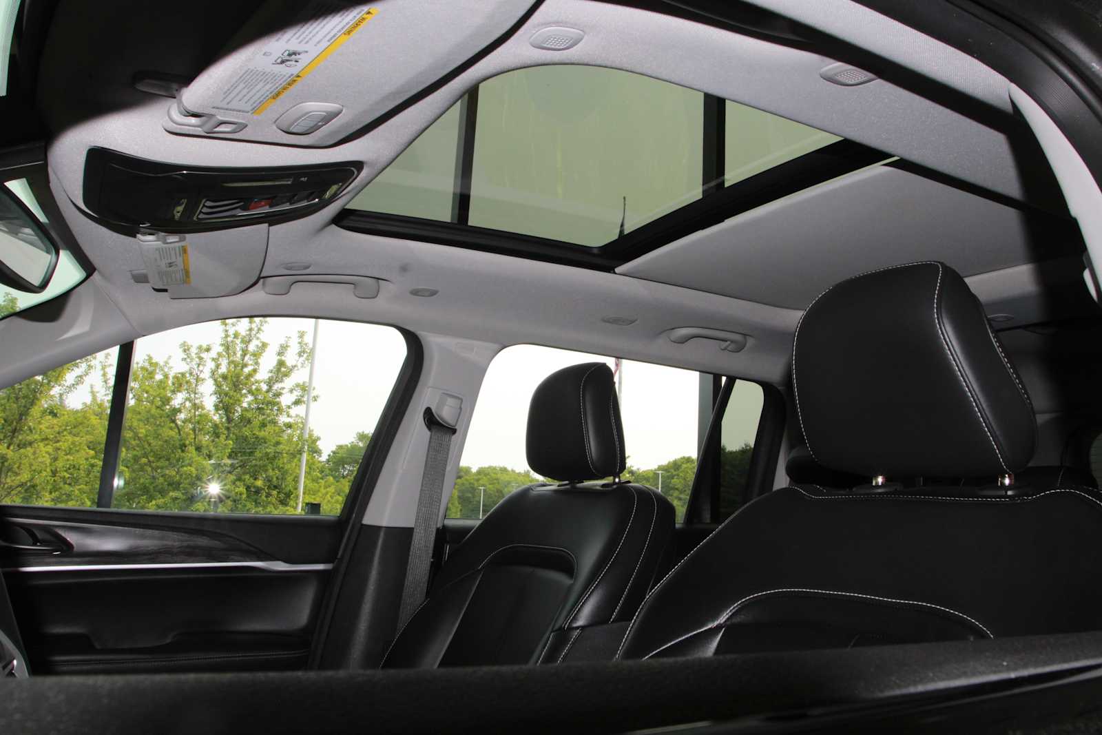 used 2023 Jeep Grand Cherokee L car, priced at $34,998