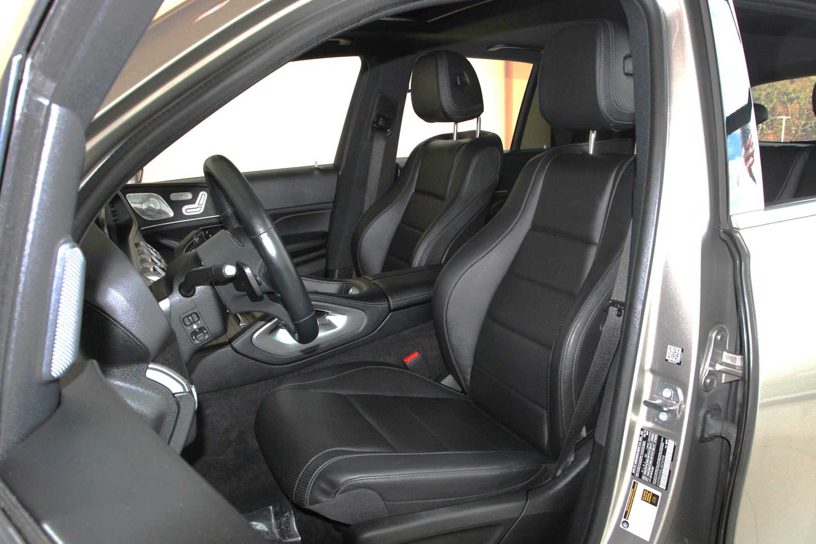 used 2020 Mercedes-Benz GLE 350 car, priced at $29,798