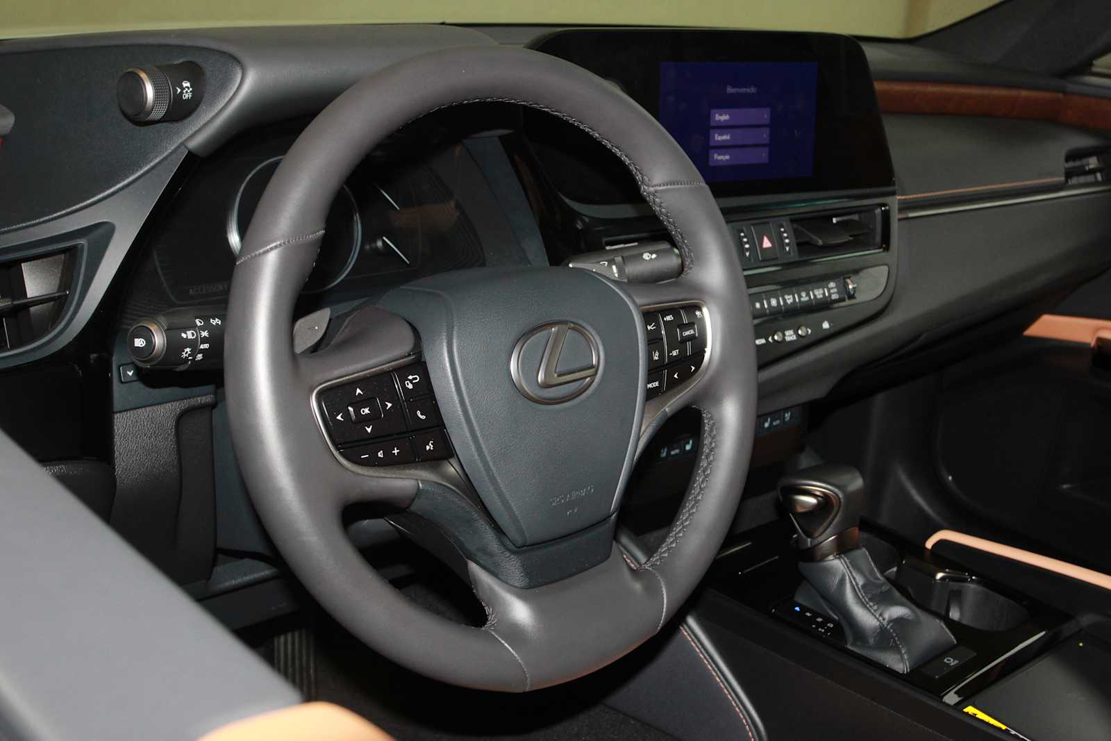 used 2024 Lexus ES 350 car, priced at $43,798