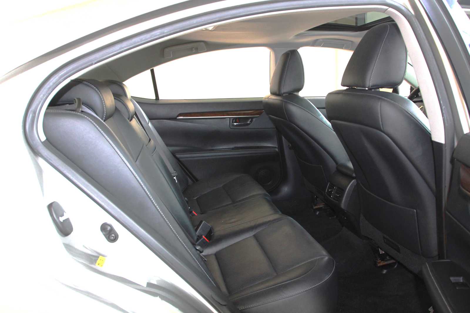 used 2015 Lexus ES 350 car, priced at $14,998