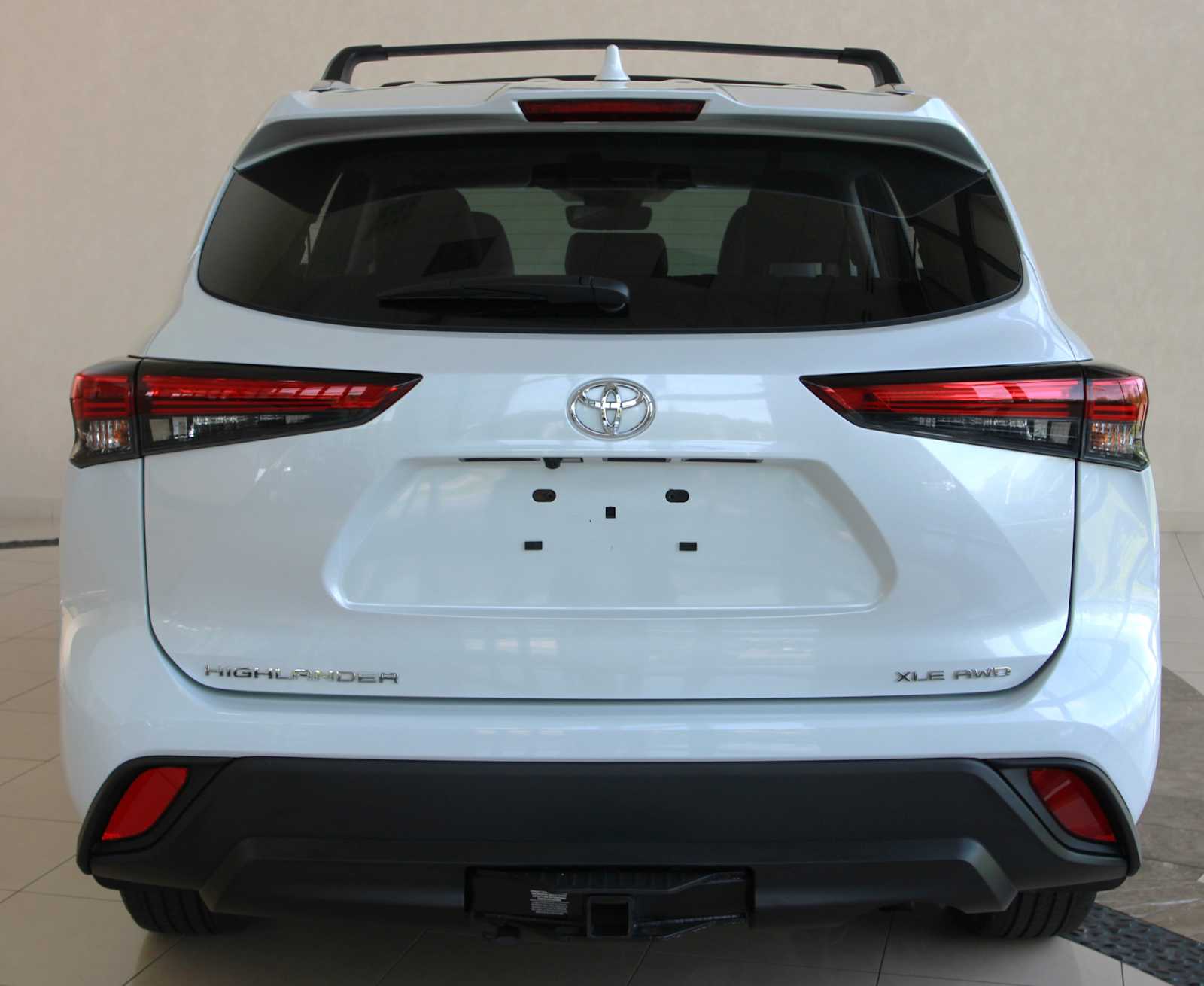 used 2022 Toyota Highlander car, priced at $37,998
