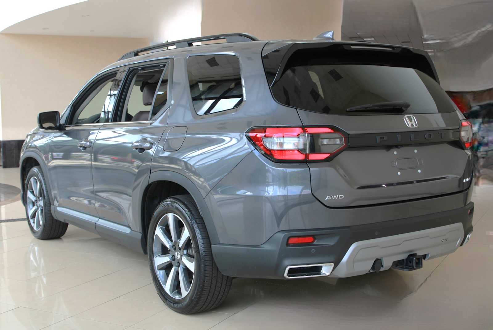 used 2023 Honda Pilot car, priced at $44,498
