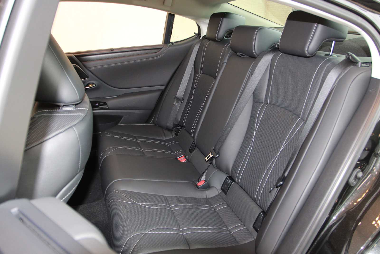 used 2024 Lexus ES 350 car, priced at $46,998