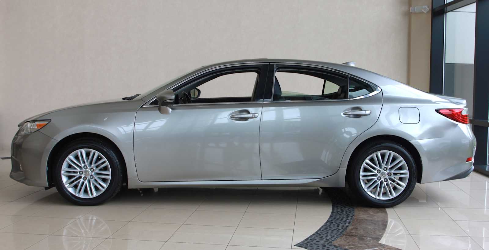 used 2015 Lexus ES 350 car, priced at $14,998