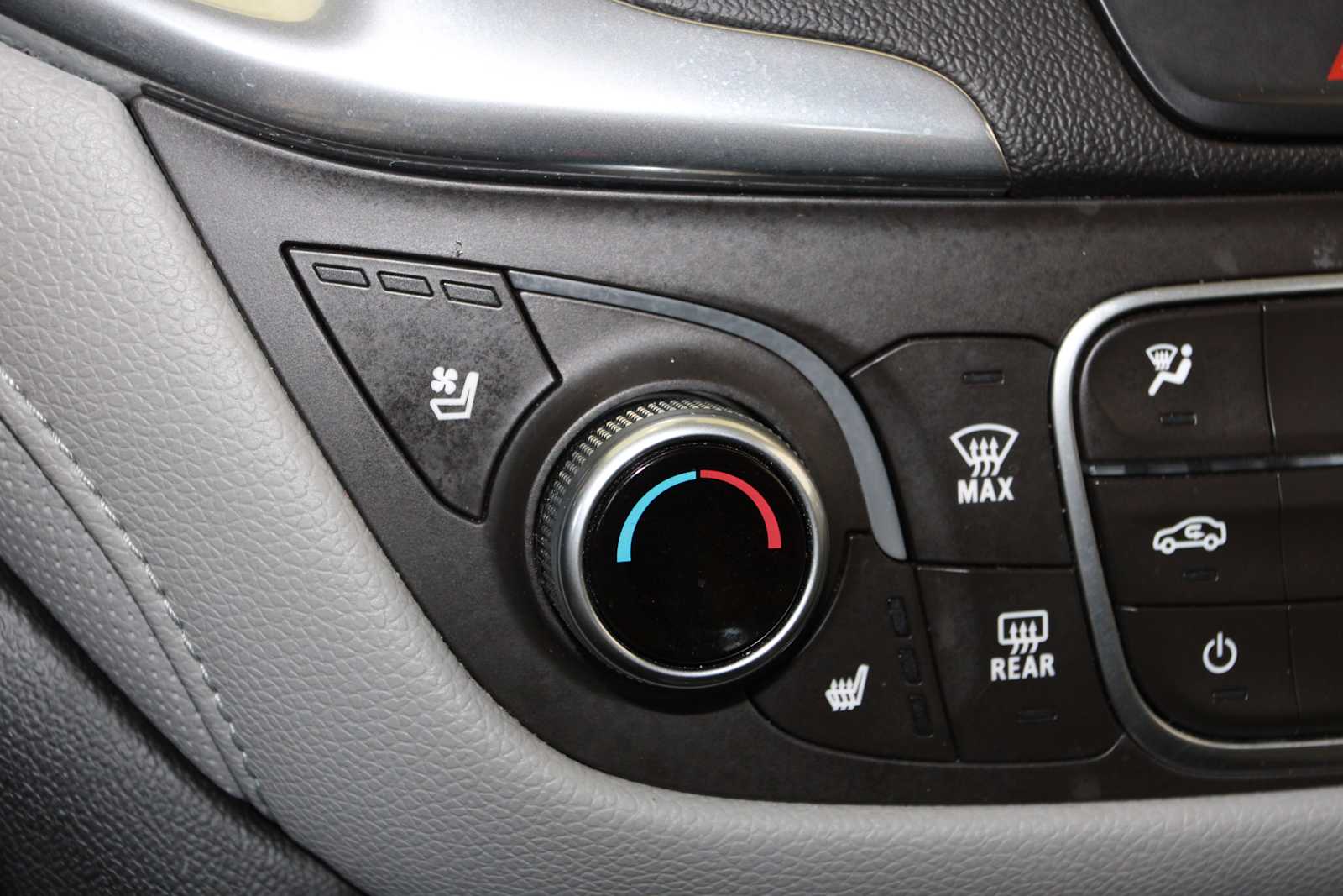 used 2018 Chevrolet Equinox car, priced at $16,798