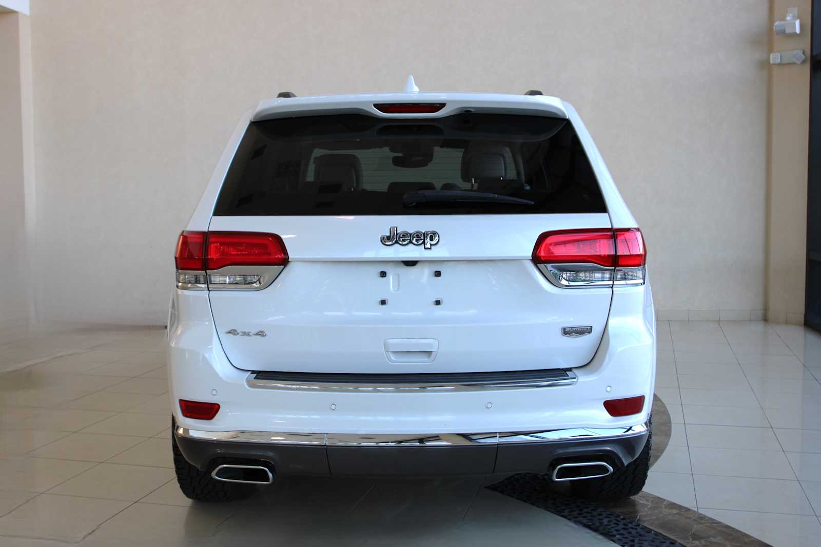 used 2017 Jeep Grand Cherokee car, priced at $20,998