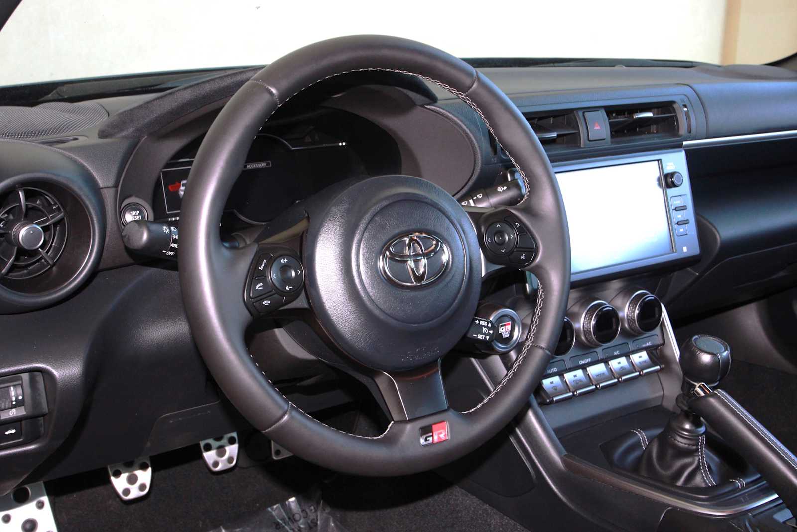used 2023 Toyota GR86 car, priced at $31,998