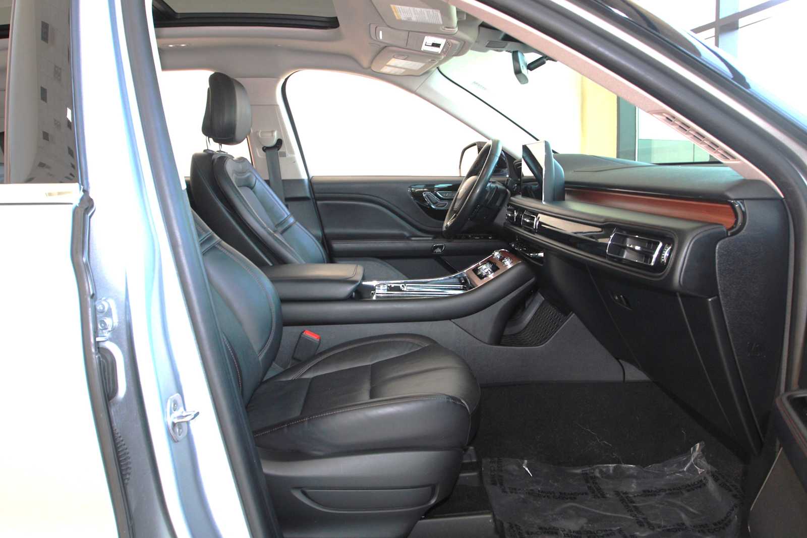 used 2020 Lincoln Aviator car, priced at $35,998