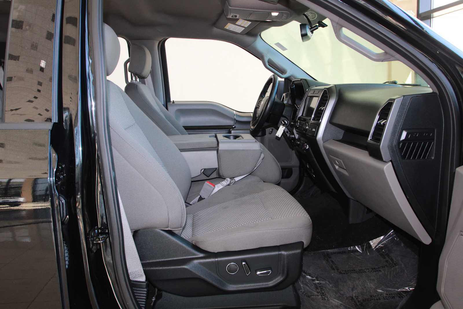 used 2018 Ford F-150 car, priced at $26,998