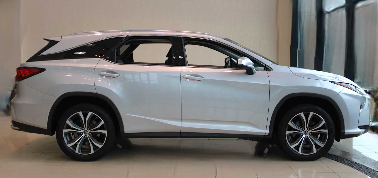 used 2018 Lexus RX 350L car, priced at $33,998