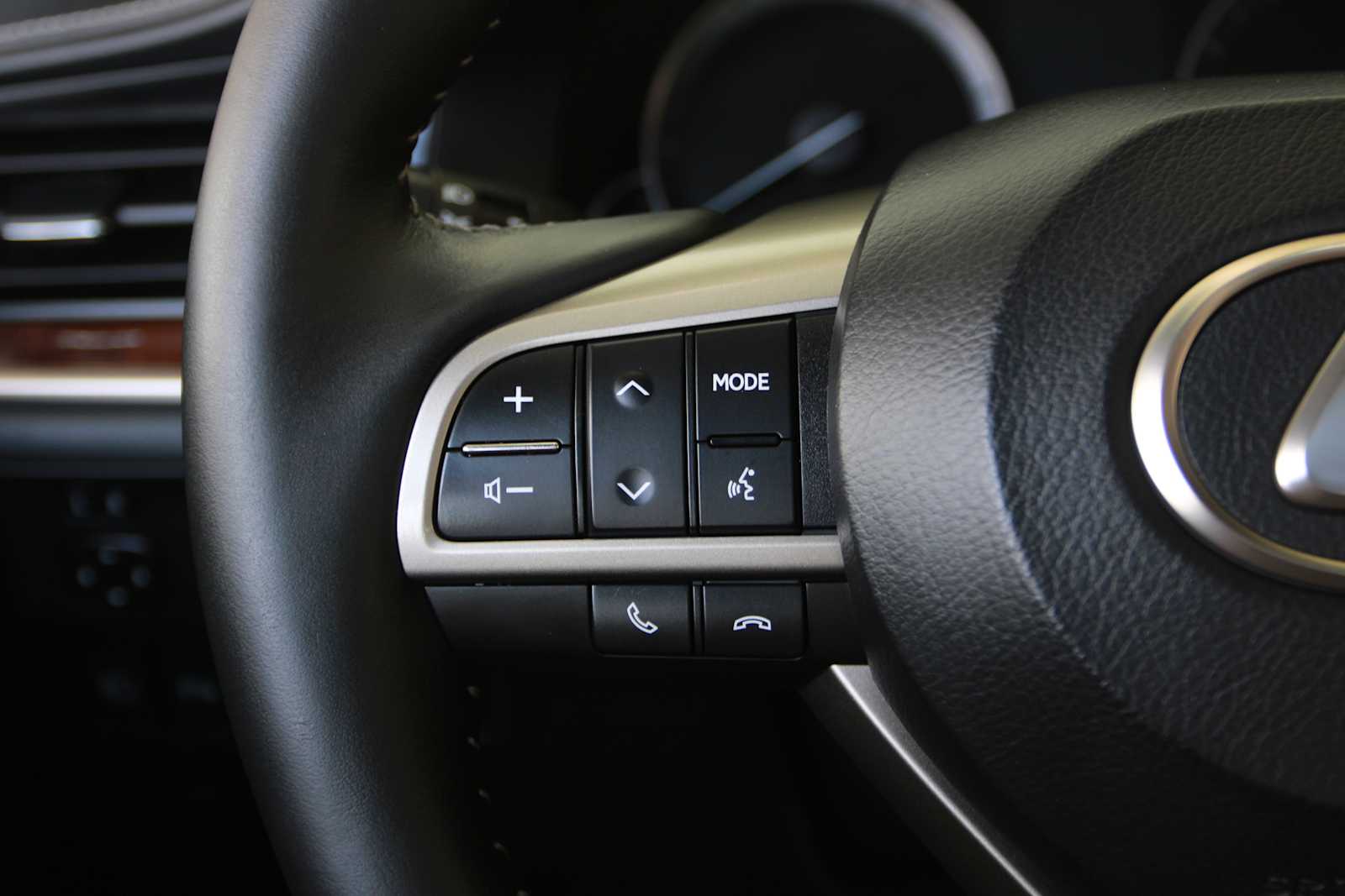 used 2018 Lexus ES 350 car, priced at $27,998