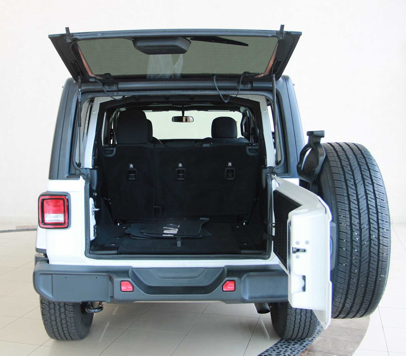 used 2018 Jeep Wrangler Unlimited car, priced at $24,598