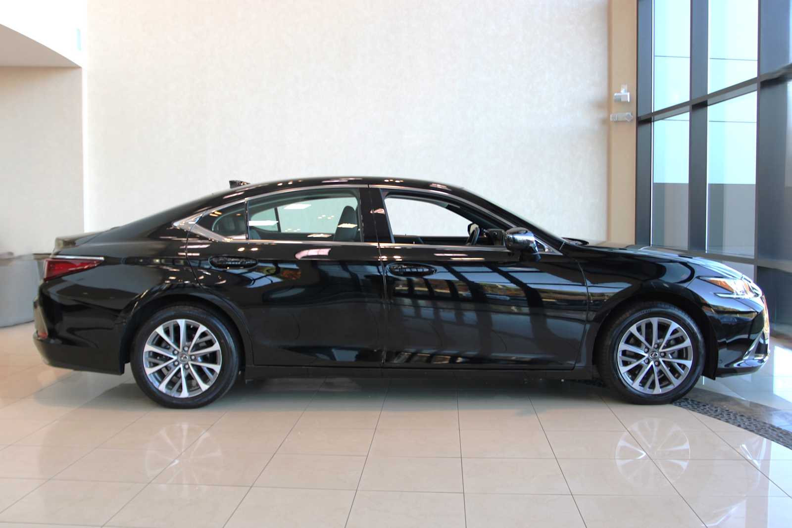 used 2022 Lexus ES 350 car, priced at $33,498