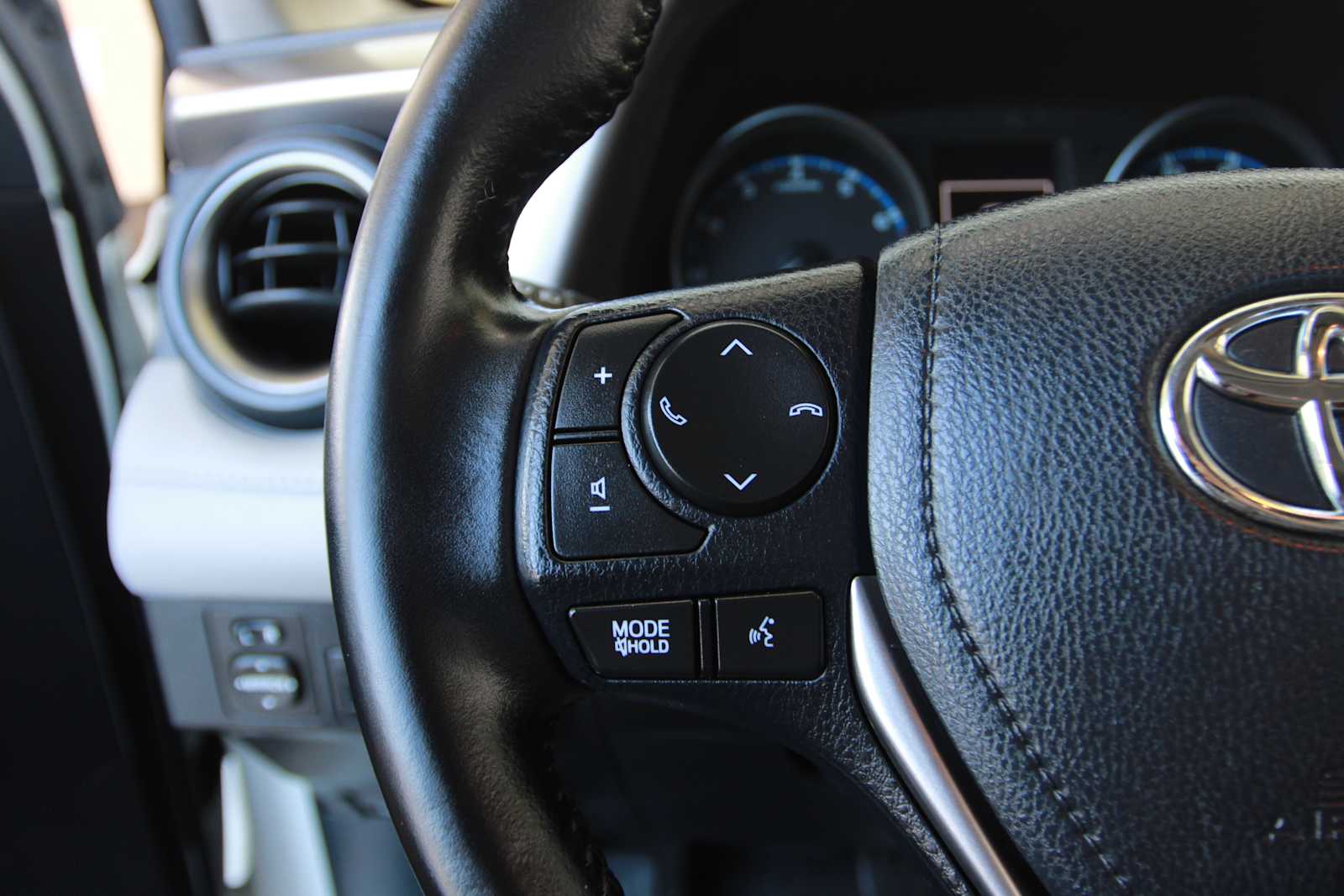 used 2018 Toyota RAV4 car, priced at $22,998