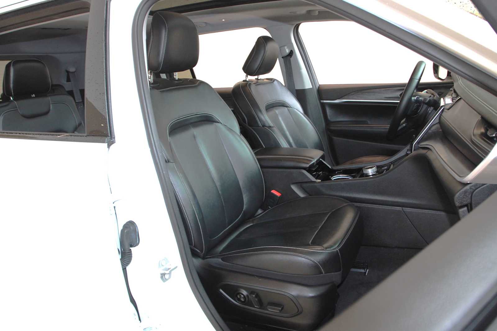 used 2021 Jeep Grand Cherokee L car, priced at $30,498