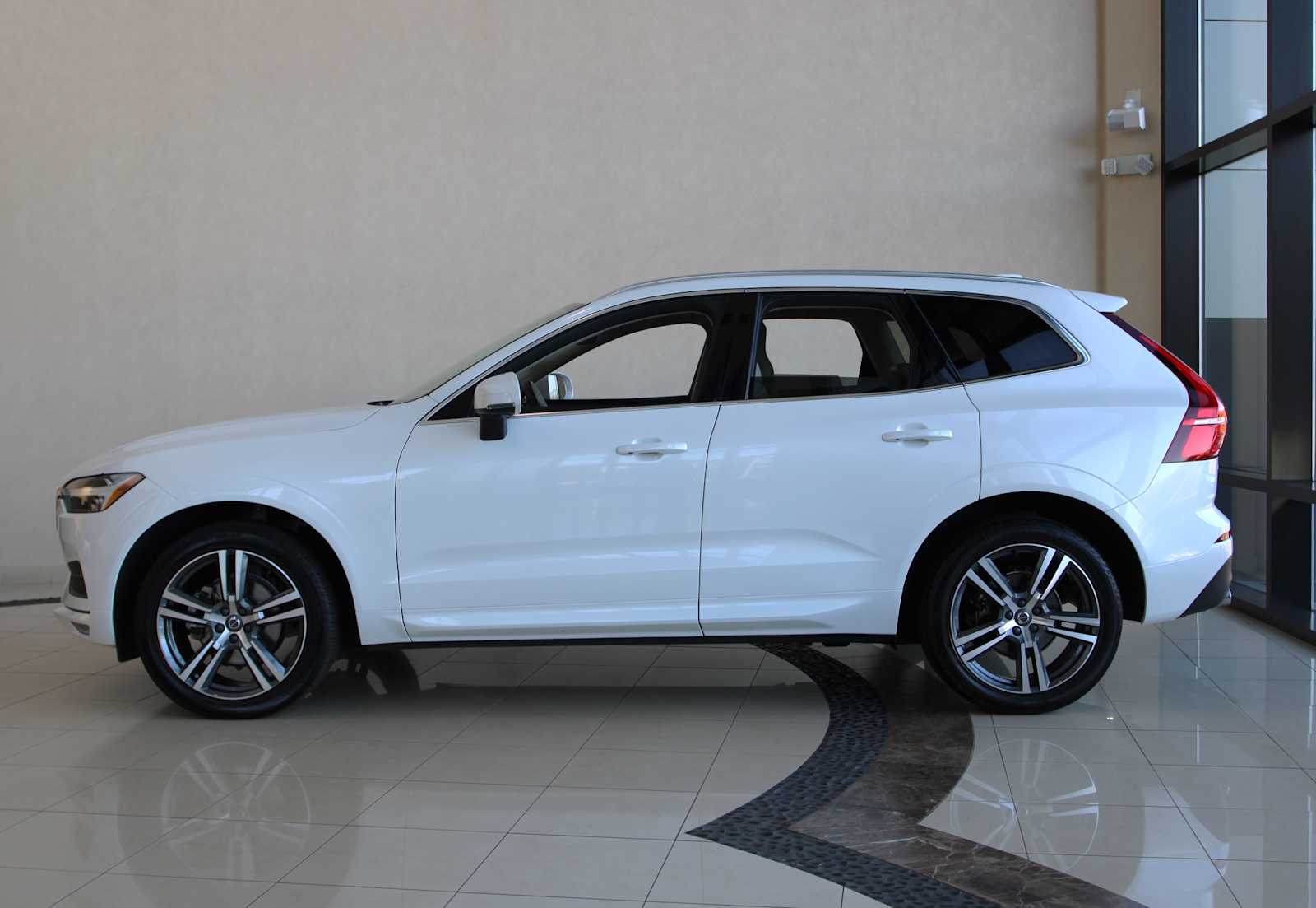 used 2021 Volvo XC60 car, priced at $31,498