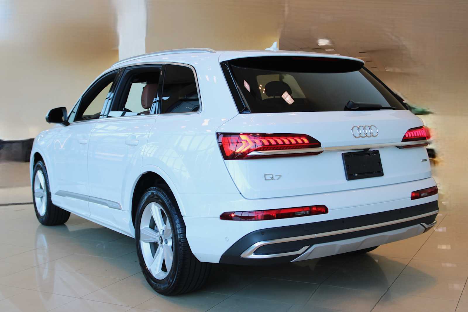 used 2021 Audi Q7 car, priced at $29,998