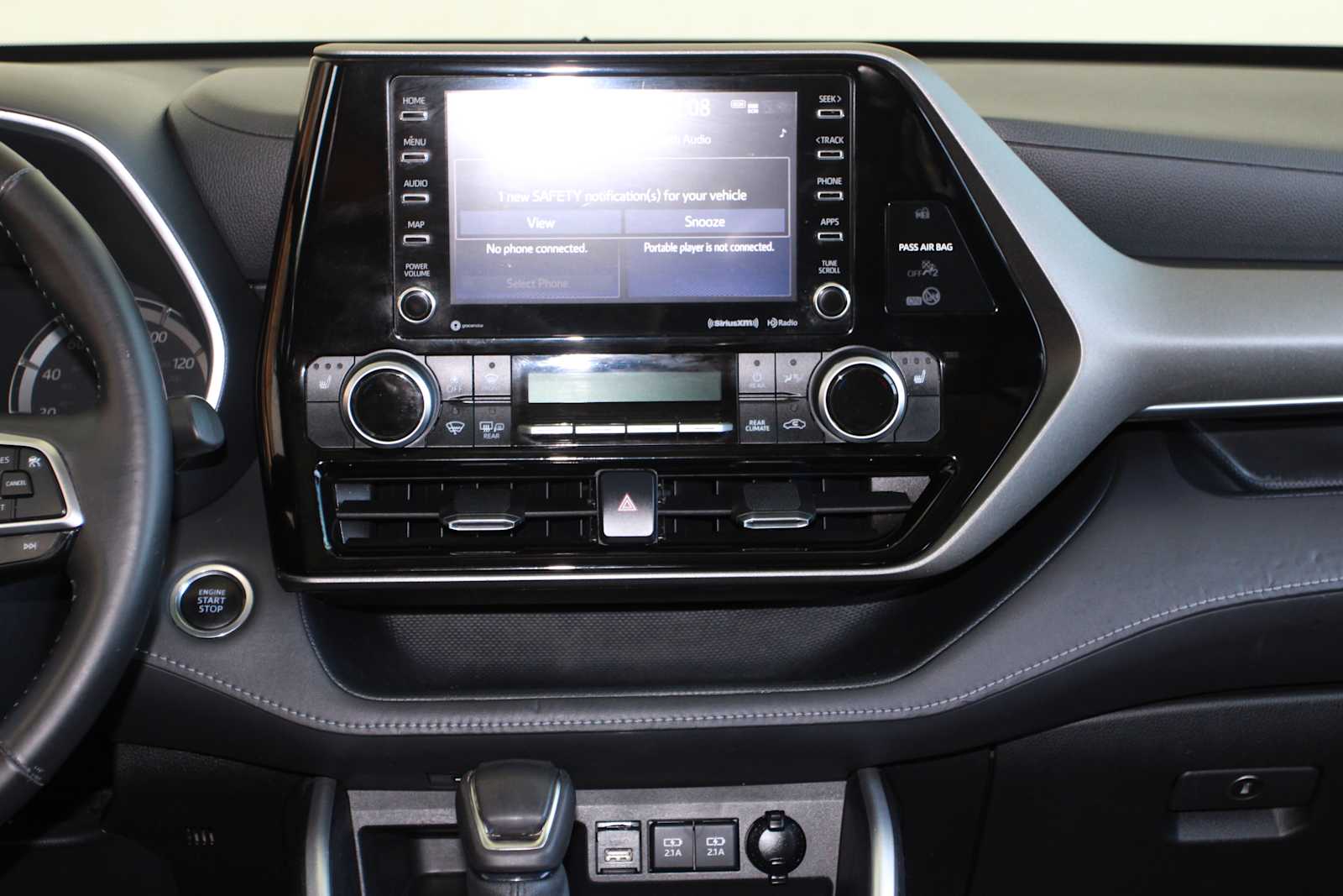 used 2021 Toyota Highlander car, priced at $28,998