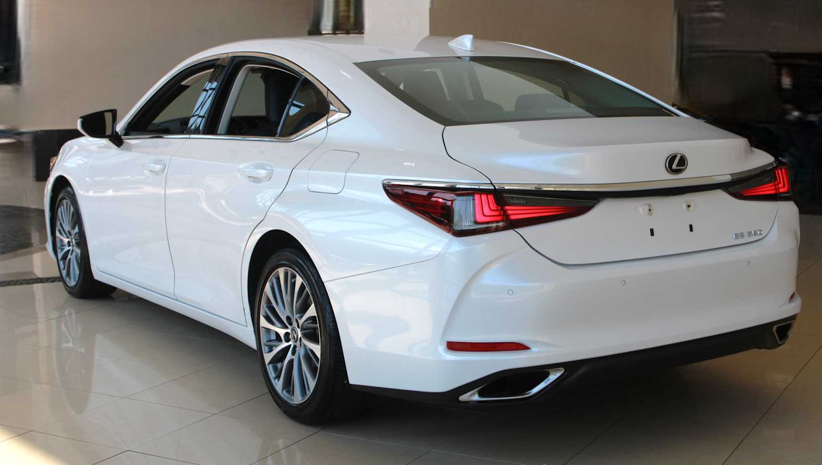 used 2020 Lexus ES 350 car, priced at $29,998