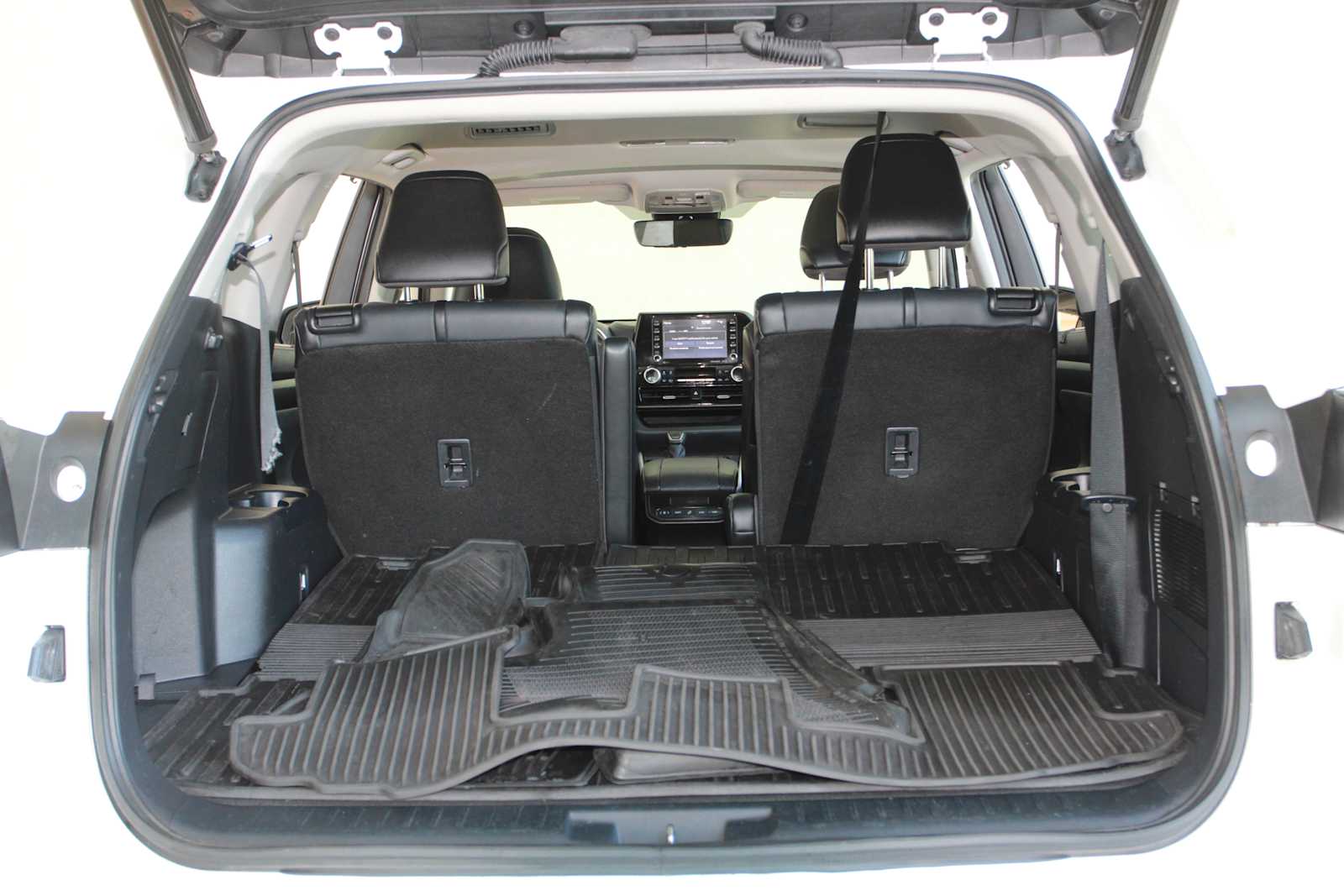 used 2021 Toyota Highlander car, priced at $28,998