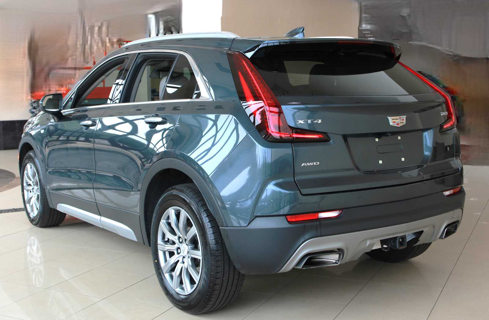 used 2019 Cadillac XT4 car, priced at $24,498