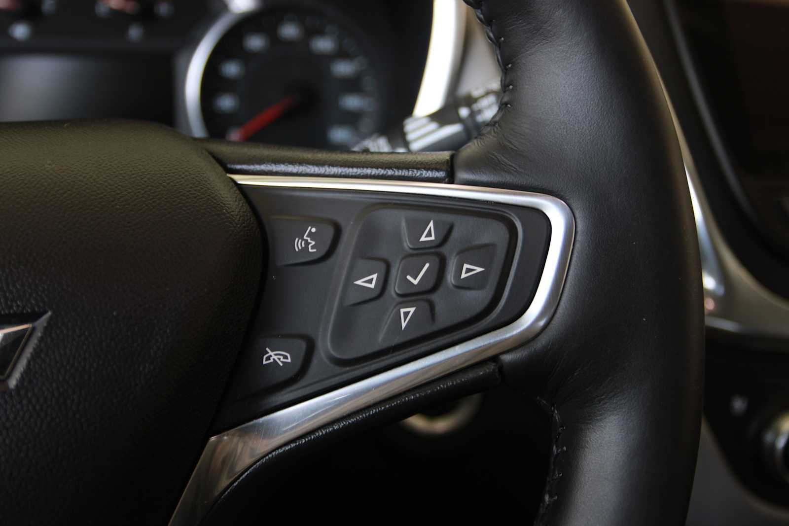 used 2018 Chevrolet Equinox car, priced at $16,798