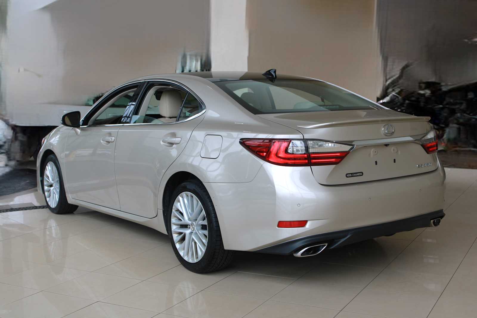 used 2016 Lexus ES 350 car, priced at $14,998