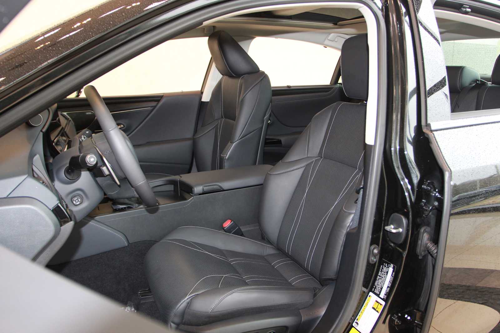used 2024 Lexus ES 350 car, priced at $46,998